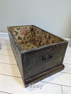 Antique Large Pine Chest Wooden Storage Trunk Blanket Toy Box Wood Log Storage