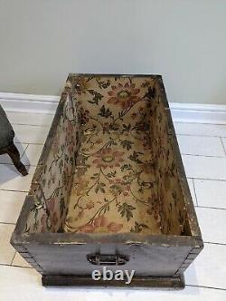 Antique Large Pine Chest Wooden Storage Trunk Blanket Toy Box Wood Log Storage