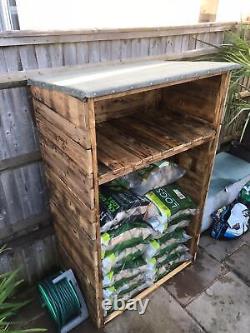 Upcycled Pallet Logstore