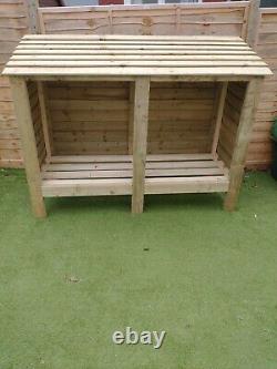 Wooden Log Store free delivery in the reading area