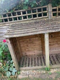 Wooden log storage unit