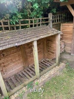 Wooden log storage unit