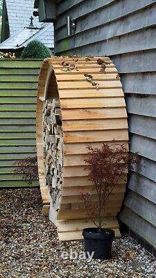 Wooden round large log store