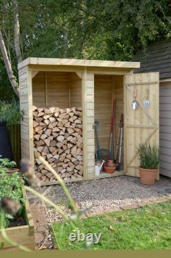 Magasin d'outils en bois de jardin pour le stockage de bois de chauffage de 5'12 ou 8'11 x 2'10 qui se chevauchent dans la forêt