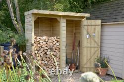 Magasin d'outils en bois de jardin pour le stockage de bois de chauffage de 5'12 ou 8'11 x 2'10 qui se chevauchent dans la forêt