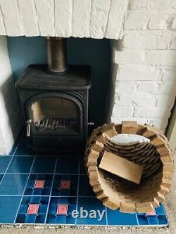 Panier de cheminée en bois fait à la main, unique et magnifiquement conçu