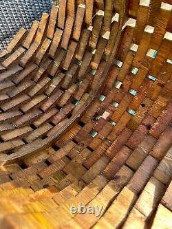 Panier de cheminée en bois fait à la main, unique et magnifiquement conçu