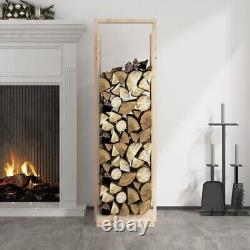 Porte-bûches de bois massif en pin pour le rangement de grande taille à l'intérieur d'une maison.
