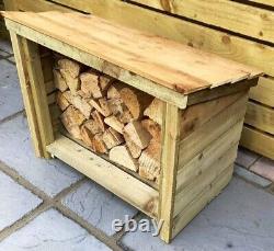 Unité de rangement pour bois de chauffage en bois à l'extérieur